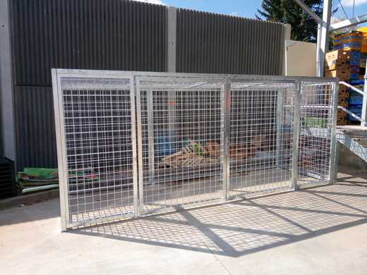 Klec na popelnice pro supermarket BILLA